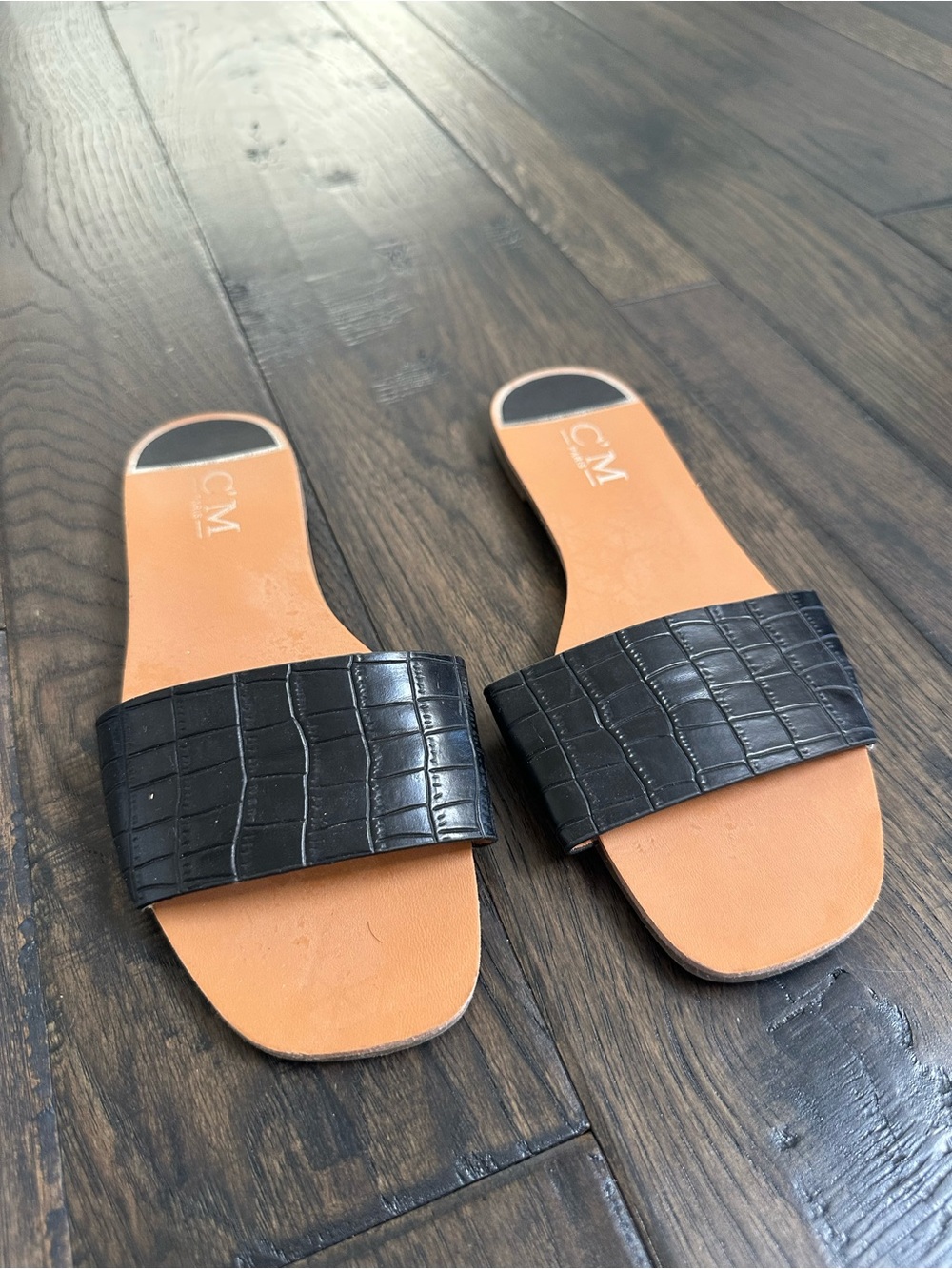 Black Croc-Embossed Slide Sandals – Size 6